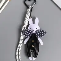 Брелок на карабине кожзам, текстиль "Зайчик с косынкой" чёрно-белый, с узлом 22,5х7х1,7 см   1090446