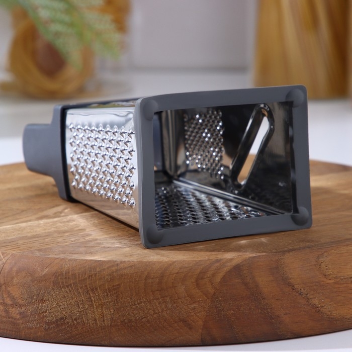 Тёрка четырёхгранная Доляна «Энергия», 9×7×17 см, прорезиненное дно, цвет МИКС Тёрка четырёхгранная Доляна «Энергия», 9×7×17 см, прорезиненное дно, цвет МИКС