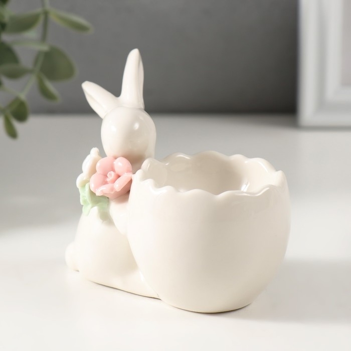 Сувенир керамика подставка Сувенир керамика подставка "Кролик пасхальный с цветочками, яйцом" 9,5х5,6х6,9 см