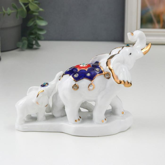 Сувенир керамика Сувенир керамика "Слон со слонятами" белый с золотом, стразы 16,2 см