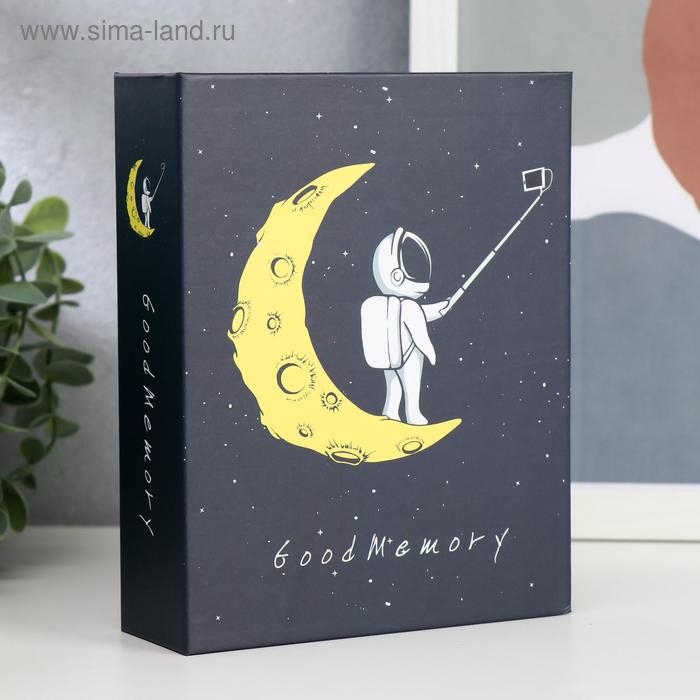 Фотоальбом на 100 фото 10х15 см Фотоальбом на 100 фото 10х15 см "Селфи в космосе" 18х14х5 см