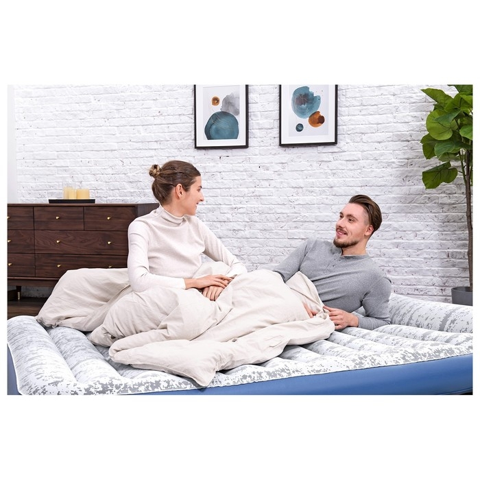 Кровать надувная Bestway Queen, 203×152×30 см, со встроенным электронасосом, 67836 Кровать надувная Bestway Queen, 203×152×30 см, со встроенным электронасосом, 67836