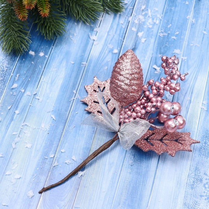 Декор  Декор "Зимнее восхищение" ягоды шишка бантик, 21 см, розовый