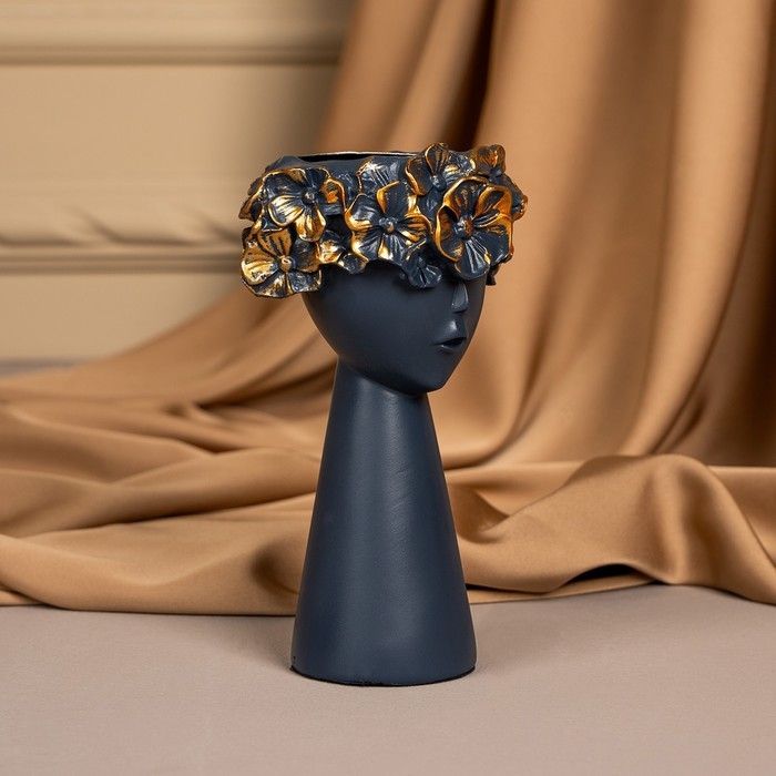 Подсвечник полистоун «Девушка с венком» 9,5 х 9,5 х 14 см МИКС