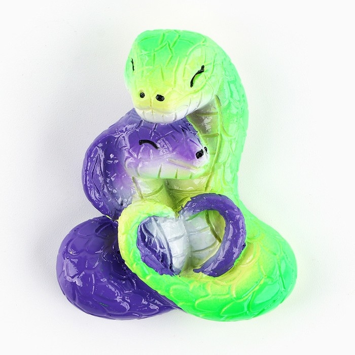 Магнит новогодний «Змеи» на Новый год, 4,8 х 5,5 см