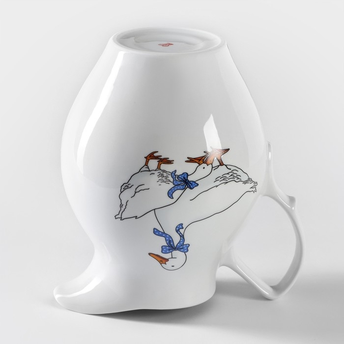 Кувшин фарфоровый «Гуси», 2 л, МИКС Кувшин фарфоровый «Гуси», 2 л, МИКС
