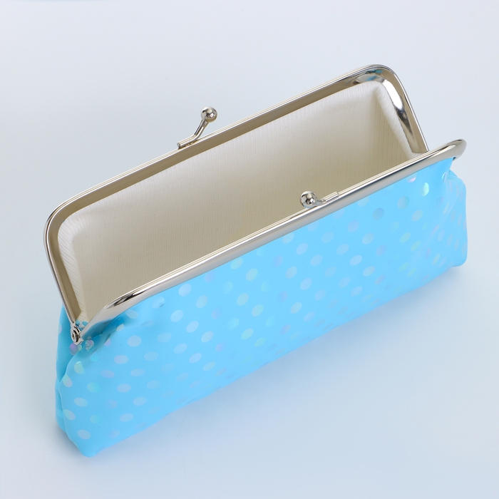 Косметичка на фермуаре, цвет голубой Косметичка на фермуаре, цвет голубой