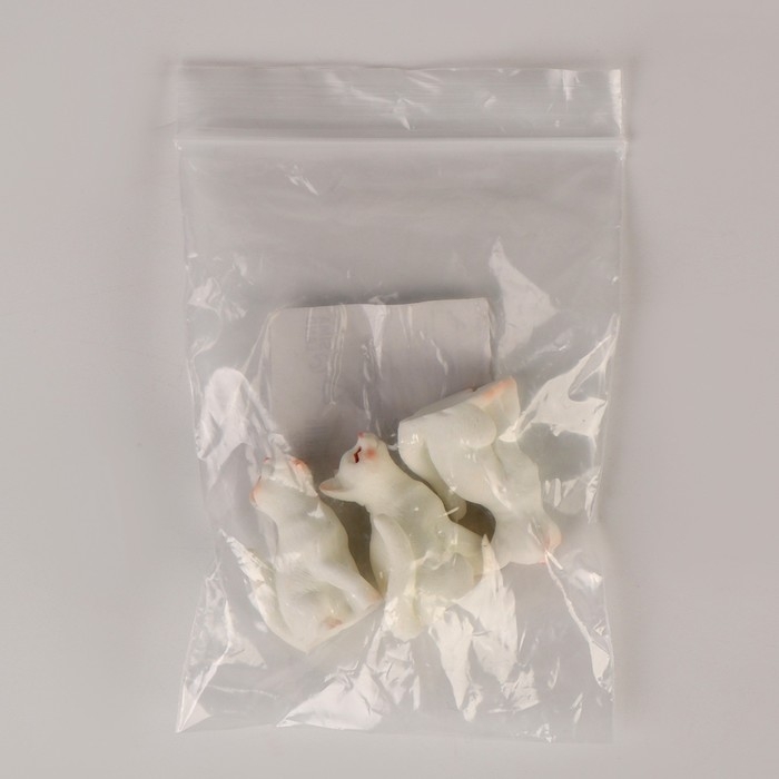 Миниатюра кукольная «Милый котик», набор 3 шт., размер 1 шт. — 1,5 × 2,4 × 4 см