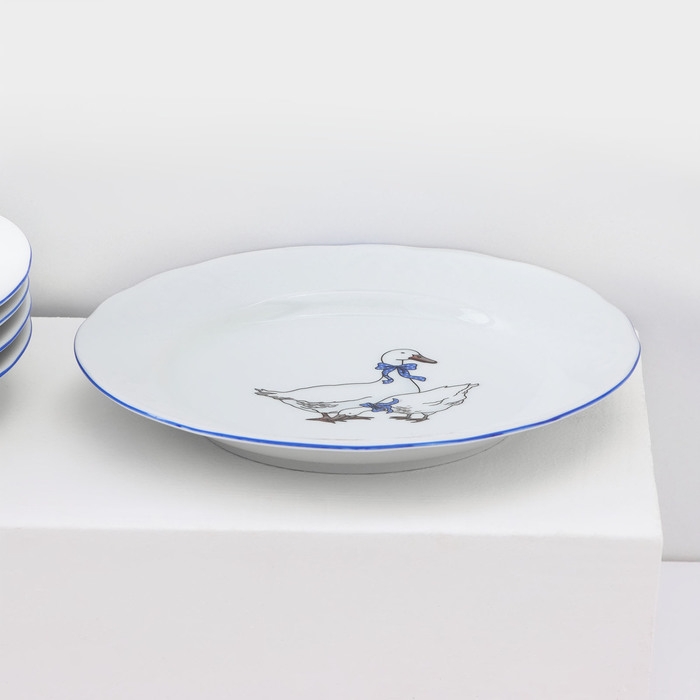 Набор фарфоровых тарелок «Гуси», 12 предметов: 6 супниц 350 мл, 6 плоских тарелок d=20 см, рисунок микс Набор фарфоровых тарелок «Гуси», 12 предметов: 6 супниц 350 мл, 6 плоских тарелок d=20 см, рисунок микс