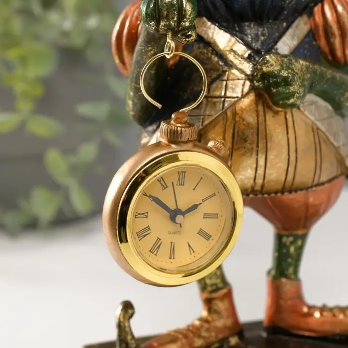 Сувенир полистоун с часами "Жабий король" 25х15,3х8 см