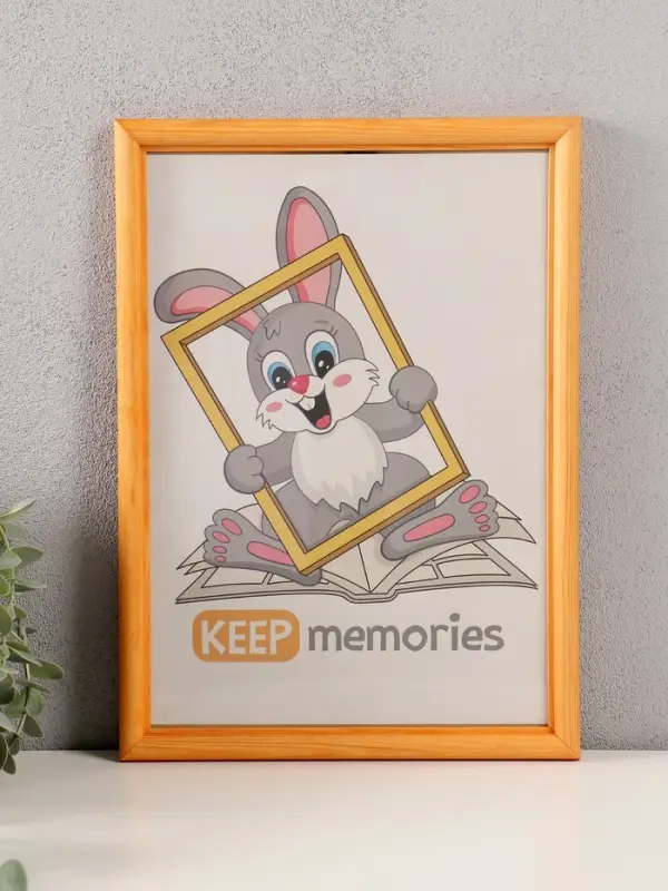 Фоторамка дерево 21х30 см, сосна №1 (пластиковый экран) Фоторамка дерево 21х30 см, сосна №1 (пластиковый экран)