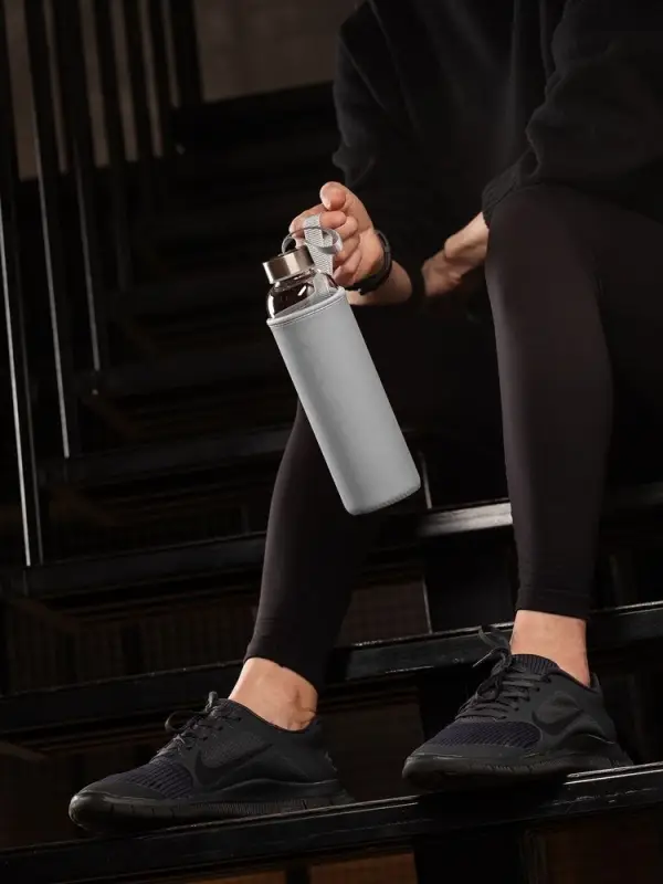 Бутылка для воды Sleeve Ace, серая Бутылка для воды Sleeve Ace, серая