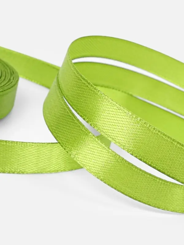 Лента атласная, 10 мм, 23±1 м, светло-зелёная №184