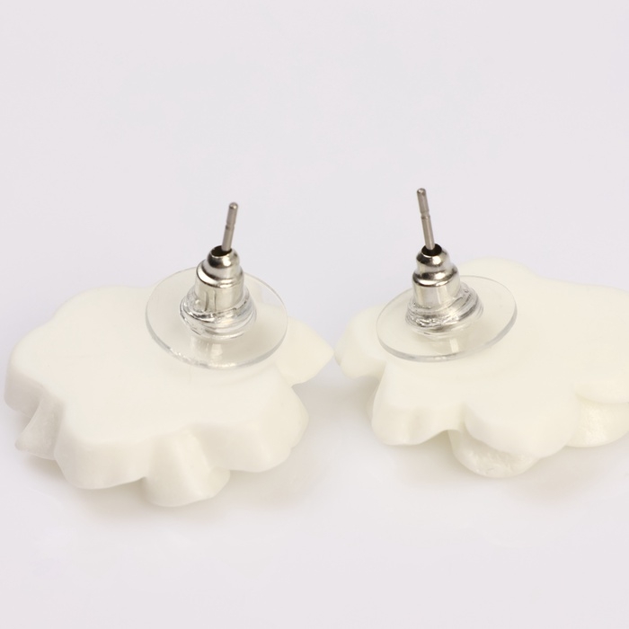 Серьги пластик «Распустившийся бутон» сияние, цвет белый Серьги пластик «Распустившийся бутон» сияние, цвет белый