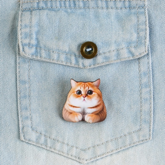 Значок талисман «Ты не устоишь», 3,3 х 3,3 см. Значок талисман «Ты не устоишь», 3,3 х 3,3 см.