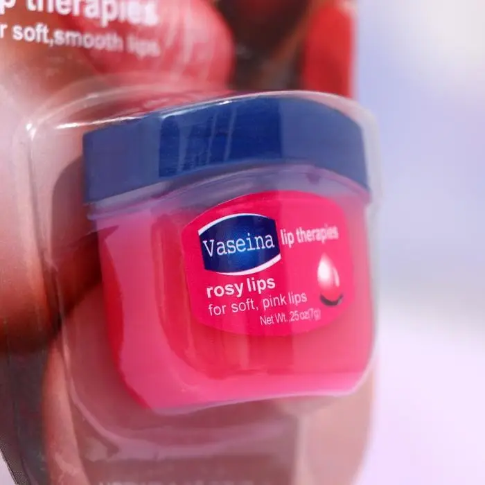 Вазелин косметический для губ с розой Вазелин косметический для губ с розой