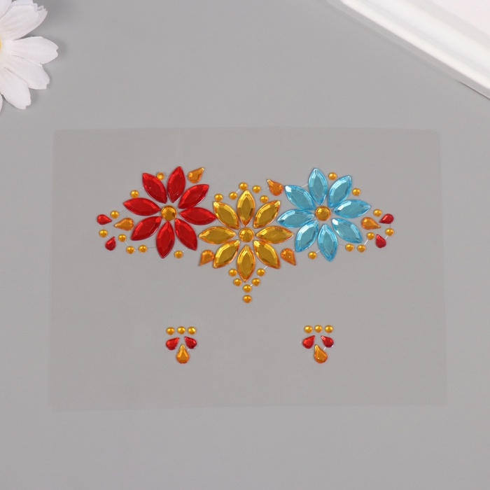 Наклейка пластик стразы на лицо Наклейка пластик стразы на лицо "Три цветка" яркие цвета 14,5х16 см