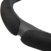 Спонжевая оплетка руля AVS SP-426M-B ( размер M, черный) - Серия "Sponge"