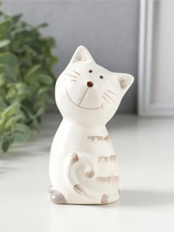 Сувенир керамика "Котейка белый полосатый" 6,5х5,3х11,2 см