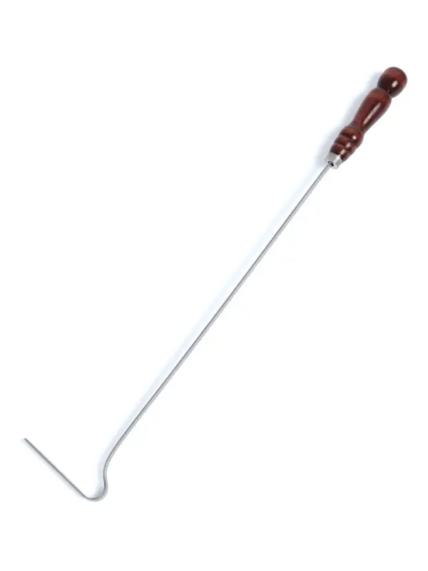 Кочерга с деревянной ручкой, рабочая длина - 50 см, ширина - 10 мм, толщина - 3 мм