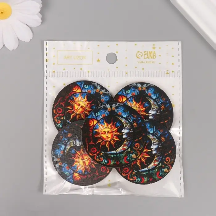 Декор для творчества дерево Декор для творчества дерево "Месяц и солнце" 4,6х4,6х0,3 см