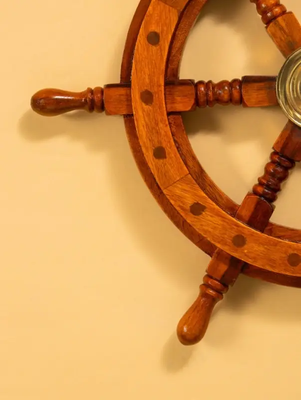 Штурвал декоративный 40х40х4 см, дерево Штурвал декоративный 40х40х4 см, дерево