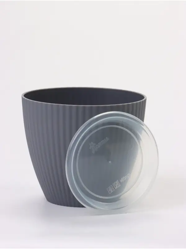 Горшок для цветов пластиковый Ribbed, 1 л, d=13.5 см, h=12 см, поддон МИКС, серый