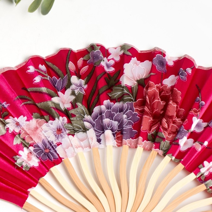 Веер бамбук, текстиль h=21 см изгиб, с кистью  Веер бамбук, текстиль h=21 см изгиб, с кистью "Цветы" в коробке, ярко-розовый