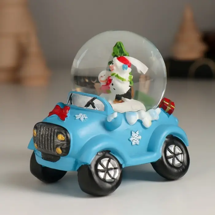 Сувенир полистоун водяной шар "Дед Мороз/Снеговик на джипе" МИКС 7,2х5,8х7 см