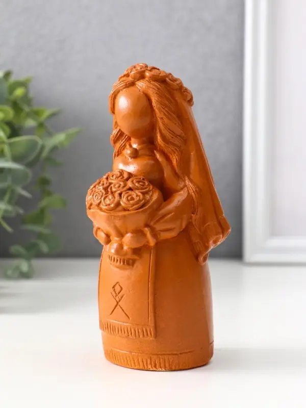 Фигура «Берегиня невеста», 14×6.5×7 см, красная глина