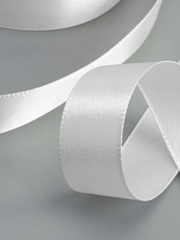 Лента атласная, 20 мм, 23&plusmn;1 м, белая №01