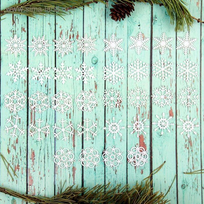 Набор для новогоднего декора Набор для новогоднего декора "Снежинки", фетр, размер снежинки — 3,5 см, 36 шт.