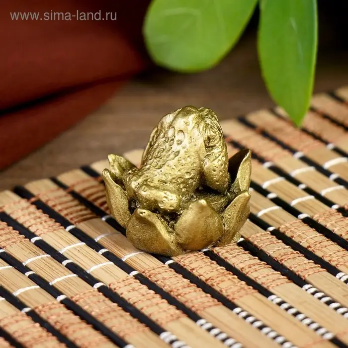 Нэцке полистоун бронза "Маленькая жаба в лотосе" 2,5х2,5х2,5 см