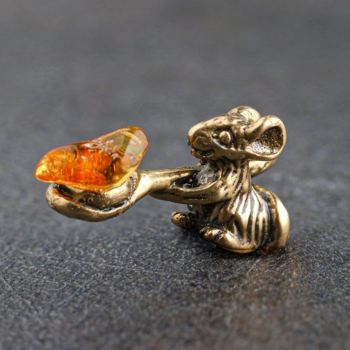 Сувенир кошельковый Сувенир кошельковый "Мышка с полной ложкой", с натуральным янтарём