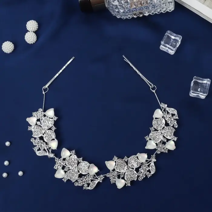 Аксессуар для волос &laquo;Леона&raquo;, лепестки, 26 см, серебро