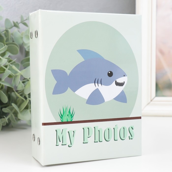 Фотоальбом на 96 фото 10х15 см  Фотоальбом на 96 фото 10х15 см "Акула" 16,5х12х5,5 см
