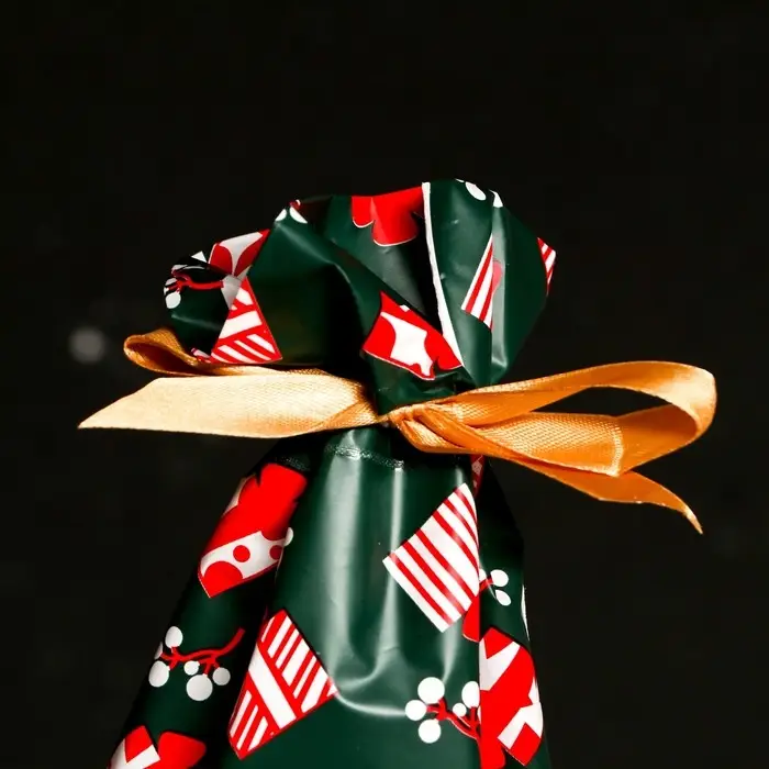 Пакет полиэтиленовый подарочный  Пакет полиэтиленовый подарочный "Новогодние подарки", с завязками, 15*23см.