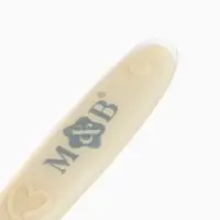 Mum&Baby Ложка для первого прикорма в контейнере, бежевая Mum&Baby Ложка для первого прикорма в контейнере, бежевая