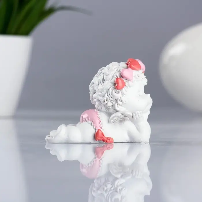 Фигура &laquo;Ангел лежит личико на ручках&raquo; 8&times;5.5&times;6.5 см