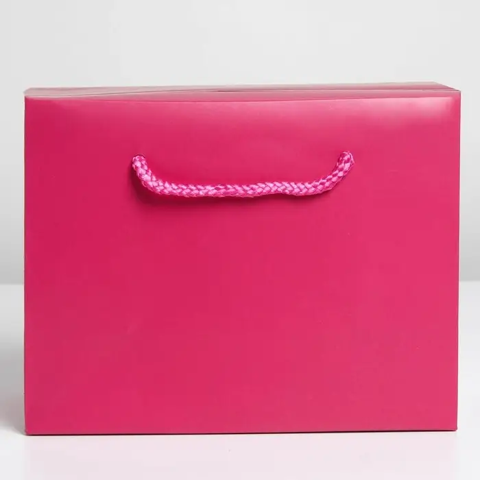 Пакет—коробка «Фуксия», 23 х 18 х 11 см Пакет—коробка «Фуксия», 23 х 18 х 11 см