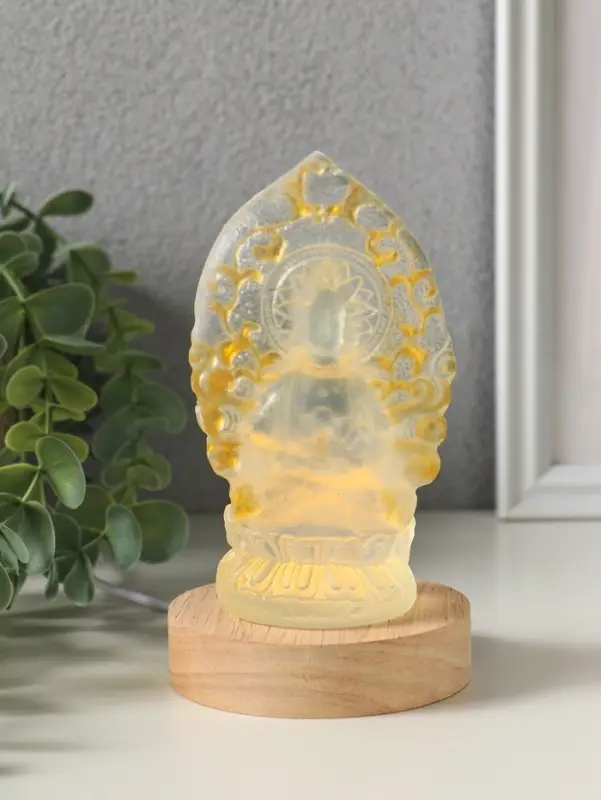 Фигурка светящаяся &laquo;Гуань Инь&raquo;, акрил, от USB, 8&times;8&times;14 см
