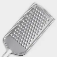 Тёрка для сыра мелкая Доляна &laquo;Помощник&raquo;, 21&times;5.5 см, с ручкой, нержавеющая сталь, серебристая