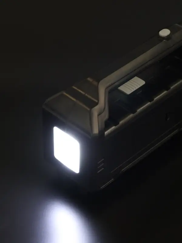 Набор инструментов ТУНДРА, подарочный пластиковый кейс &laquo;Фонарь большой&raquo;, 32 предмета