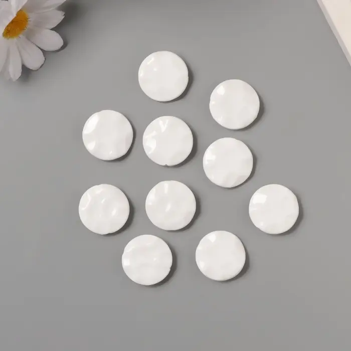 Бусины для творчества акрил Бусины для творчества акрил "Плоский мятый круг" белый 2,5х2,5х0,6 см