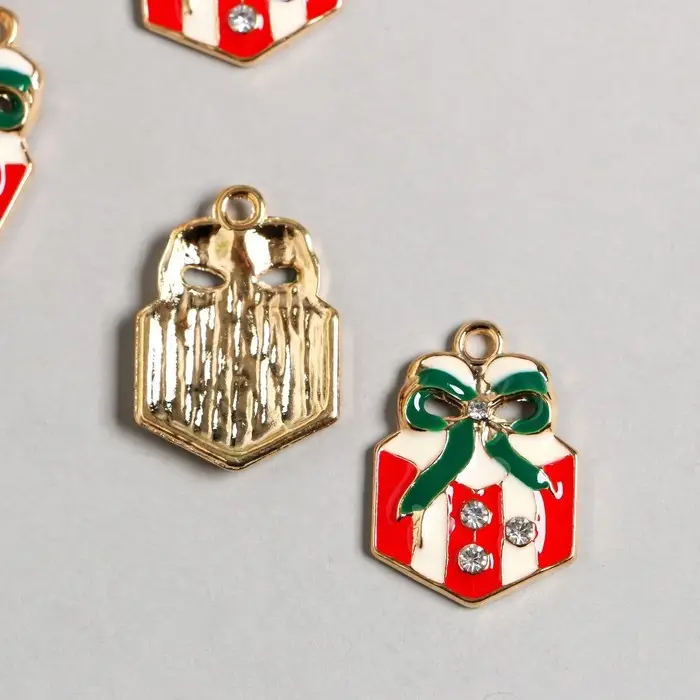 Декор для творчества металл Декор для творчества металл "Подарок" эмаль, стразы 2,5х1,8 см