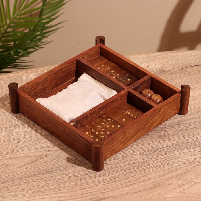 Игра настольная 3в1 (шахматы + домино + кубики), доска 20х20 см, дерево шишам Игра настольная 3в1 (шахматы + домино + кубики), доска 20х20 см, дерево шишам