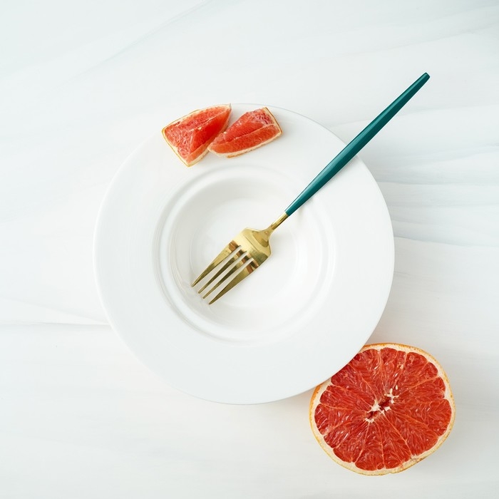 Вилка столовая из нержавеющей стали Magistro «Блинк», 21,5×3 см, зелёная ручка, цвет металла золотой Вилка столовая из нержавеющей стали Magistro «Блинк», 21,5×3 см, зелёная ручка, цвет металла золотой