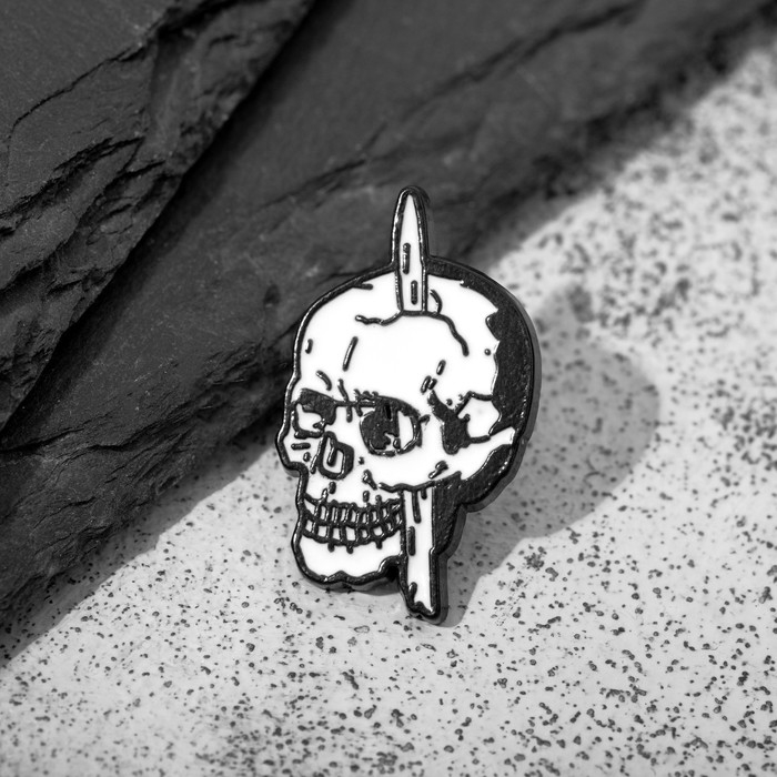 Значок «Череп», цвет чёрно-белый в чёрном металле Значок «Череп», цвет чёрно-белый в чёрном металле