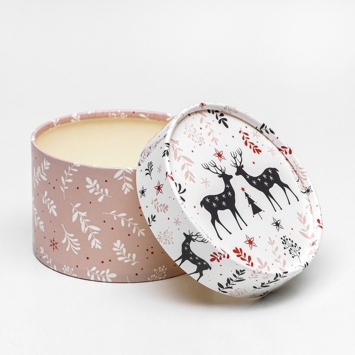 Новый год. Коробка Новый год. Коробка "Новогодние олени" завальцованная без окна 12 х 8 см