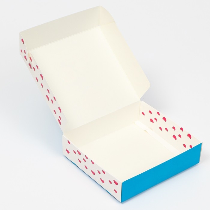 Коробка подарочная Коробка подарочная "Любовь это...", голубая, 20 х 18 х 5 см